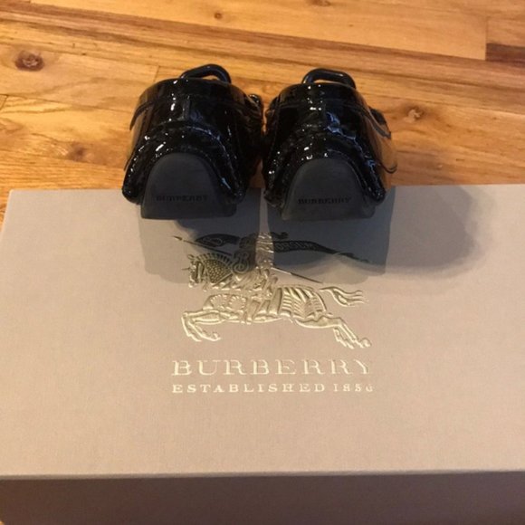 Burberry Driving Shoes 100% AUTHENTIC - Picture 6 of 8